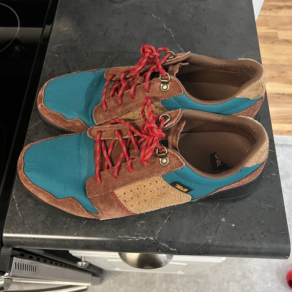 Teva hiking shoes/boots. Great shape